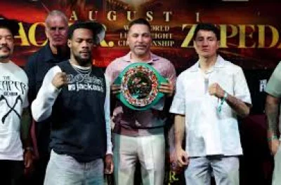 Roach Vs Zepeda: vacant WBC lightweight title on the line as technician meets volume puncher