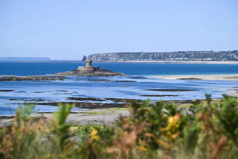 Tom Rolls closes St Ouen’s Bay after Jewel Shark Sighting