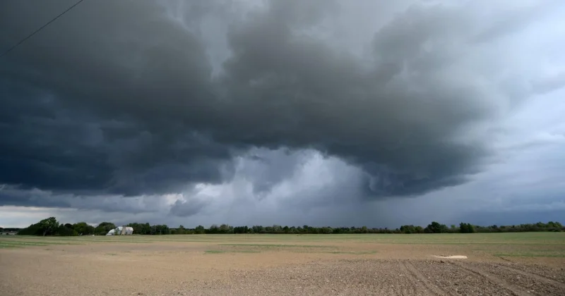Environment Canada ends Niagara Falls Tornado Warning around 1 p.m.