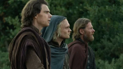 Tom Glynn-Carney drives Aegon II and Sunfyre Dragon sync in Episode 7
