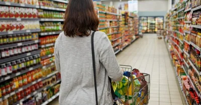 Home Bargains Pulls 125g Lay's Sour Cream & Dill Crisps — Home Bargains Crisp Recall