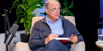 Ray Dalio Warns AI Markets Near 1929 and 2000 Bubble Levels