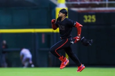 Orioles acquire Rece Hinds for cash considerations