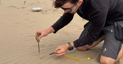 Sam Knight finds 244-degree sand in Cefn Sidan Beach Sand Burns warning