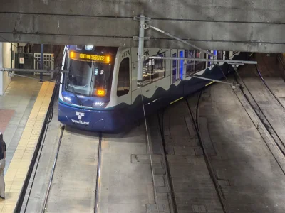 Cid Empty Link derailment shuts down downtown service on 1 Line and 2 Line