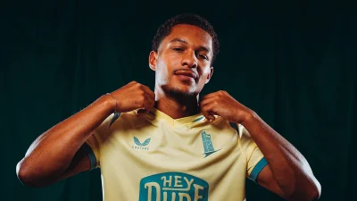 Huddersfield Town sign Portsmouth defender Ibane Bowat on three-year deal