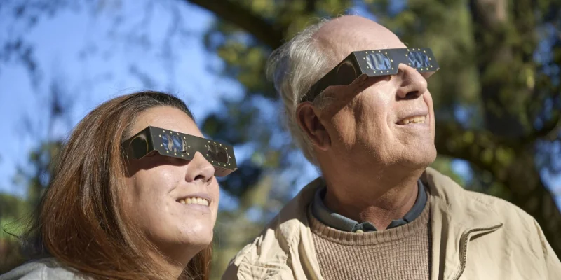 Avellanosa de Muñó Draws Partial Solar Eclipse 2026 Crowd