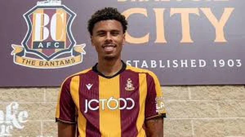 Bradford City sign Reece Welch on two-year deal after successful trial