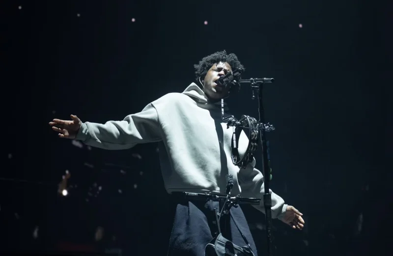 Daniel Caesar sells out Barclays Center on Son of Spergy Tour