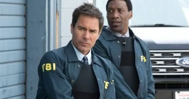 Brad Wright Drives Binge-watching Talk on Travelers and 34 Episodes