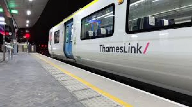 South Western Railway Targets 95% Fraud on Vauxhall Fare Evasion Route