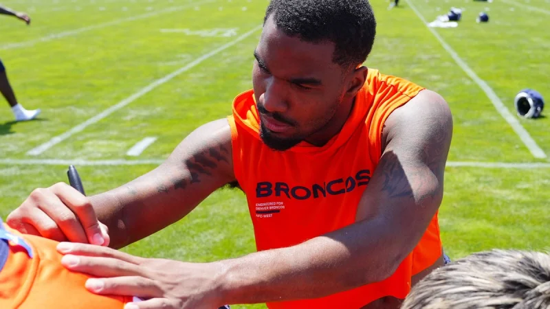Jaylen Waddle turns heads in first six Broncos training camp practices