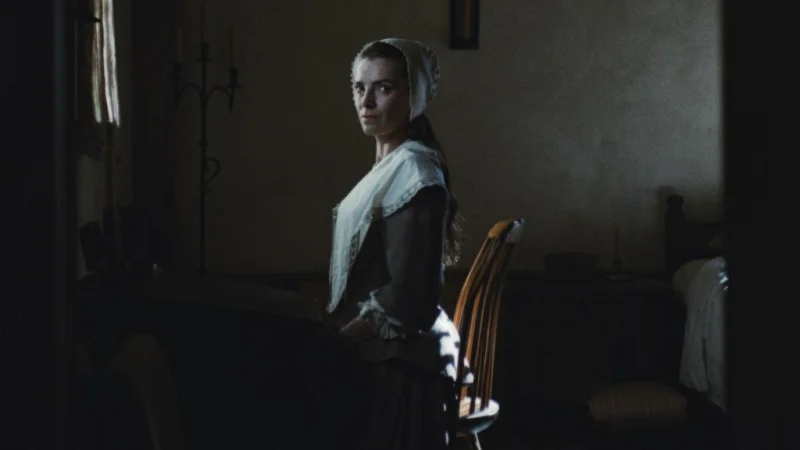 Betty Gilpin Praises Widow’s Bay After 19 Emmy Nominations