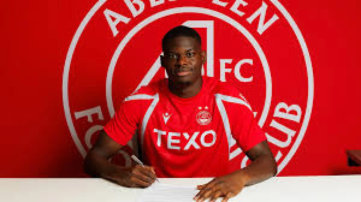 Aberdeen sign Mitchy Ntelou on 13th summer move - El-Balad