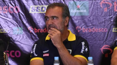 Uruguay sack Rodolfo Ambrosio 14 months before the 2027 Rugby World Cup as Warren Gatland link opens up