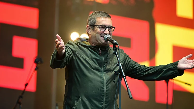 Paul Heaton's 90-minute Bramall Lane set was a proper Sheffield love letter — and a hugely fun one at that