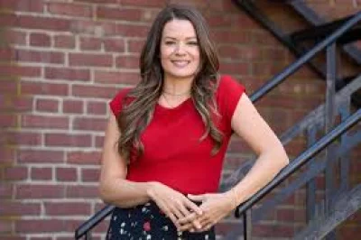 Kimberly Sustad Leads Aug. 8 Premiere of Absolutely Devoted to You