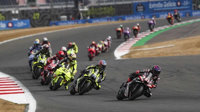 Aprilia’s first Sprint 1-2-3 as Jorge Martin wins at Silverstone — Motogp Live