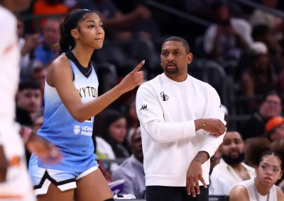 Rachel Banham’s I Got That Dog in Me shirt wins on Chicago Sky post