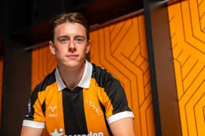 Hull City sign Sweden international Elliot Stroud on four-year deal
