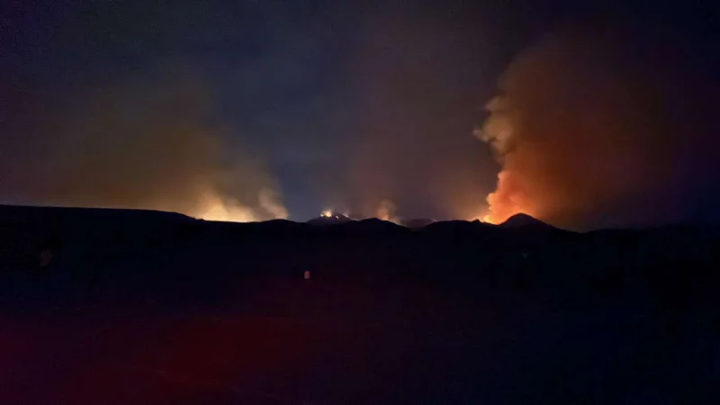 Residents evacuate as Rocky Canyon Wildfire grows to 2,800 acres