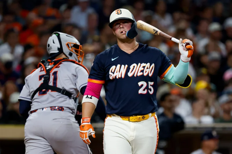 Ty France back in Padres lineup, batting cleanup Saturday