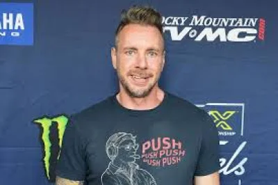 Dax Shepard draws a blurry line between child and partner on 51-minute Armchair Expert episode