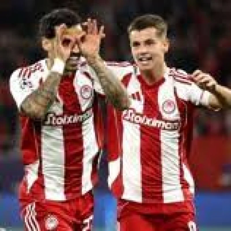 Bryan Linssen caught offside as Nec Vs Olympiacos begins with early live-match activity