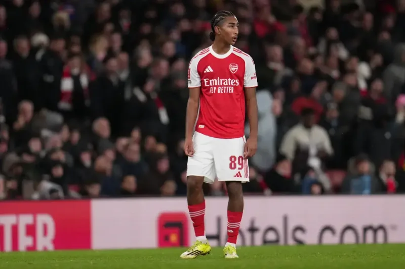 Arsenal keep 16-year-old Marli Salmon around Mikel Arteta’s first team instead of loaning him out