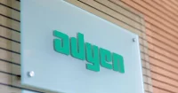 Adyen Raises Outlook to 21%–23% After €1.30 Billion Revenue