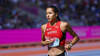 Audrey Werro falls in first 800m semi-final, but Friday's final is still alive — Werro