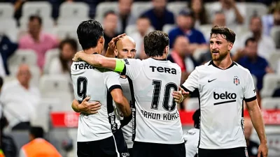 Beşiktaş Fc advance to UEFA Avrupa Ligi play-off round after 2-0 aggregate win over Hradec Kralove