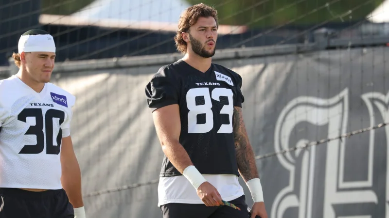 Marlin Klein's first professional catch went for 31 yards