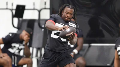 DeMeco Ryans praises undrafted rookie Noah Whittington at Texans camp