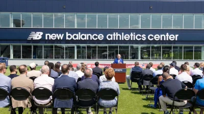 Robert Kraft unveils 160,000-square-foot New Balance Athletics Center as Pats add major facility upgrade