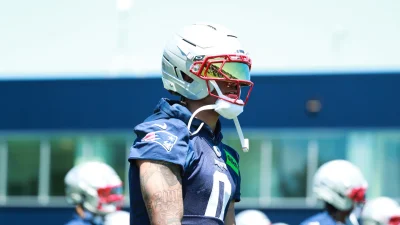 Vrabel says Christian González’s absence was not contract-related