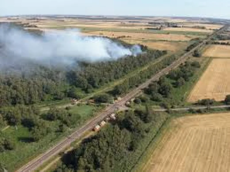 Cambridgeshire crews battle Holme Fen blaze, Fire In Luton included