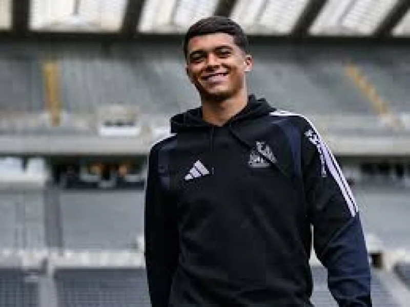 Lewis Miley and Mason Miley start together for Newcastle Vs Leverkusen at St. James' Park