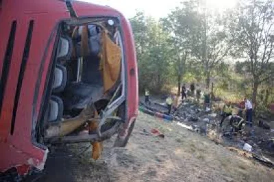 Karol Nawrocki mourns 12 dead after Hungary M3 bus crash