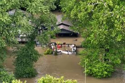 Mike Braun urges caution as Floods In Indiana kill at least 5