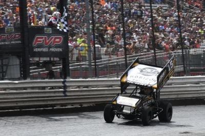 Donny Schatz wins 31st Knoxville Raceway feature as Knoxville Nationals delivers another sharp reminder of who still knows how to finish — Knoxville Nationals