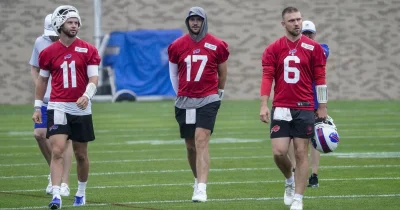 Kyle Allen and the value of a backup quarterback who can steady the room