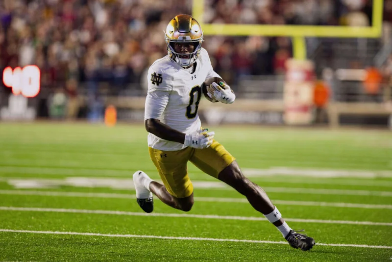 6-foot-4 rookie Malachi Fields is pushing for more playing time with the Giants