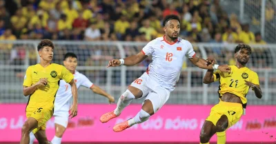 Rodney Celvin Akwensivie injured as Malaysia Vs Vietnam semifinal stays level at 0-0