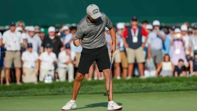 Jack Whaley advances to U.S. Amateur championship match after tense semifinal at Merion