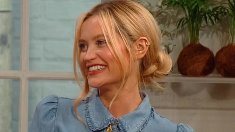 Laura Whitmore turns Saturday Kitchen into a snack conversation