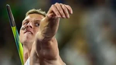 Mondo Duplantis clears 5.55m in men’s pole vault at European Championships