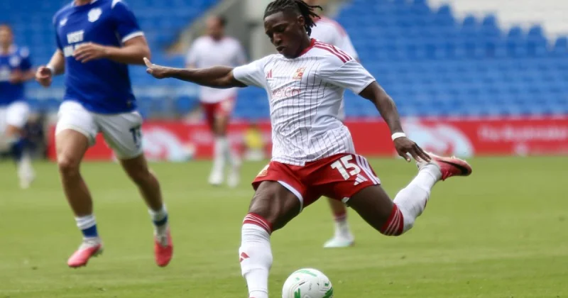 Ian Holloway changed Swindon’s pressing shape after Cardiff exposed the gaps — Jack Moylan insight