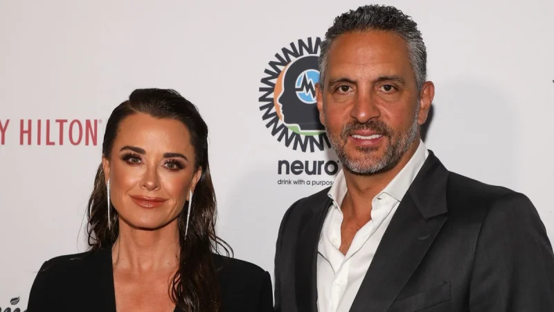 Kyle Richards Says Mauricio Umansky Texted on 30th Anniversary
