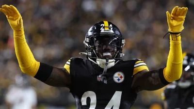 Pittsburgh Steelers Future Quarterback Situation: 8.5-win line, UNDER -130 and Aaron Rodgers returning at 42